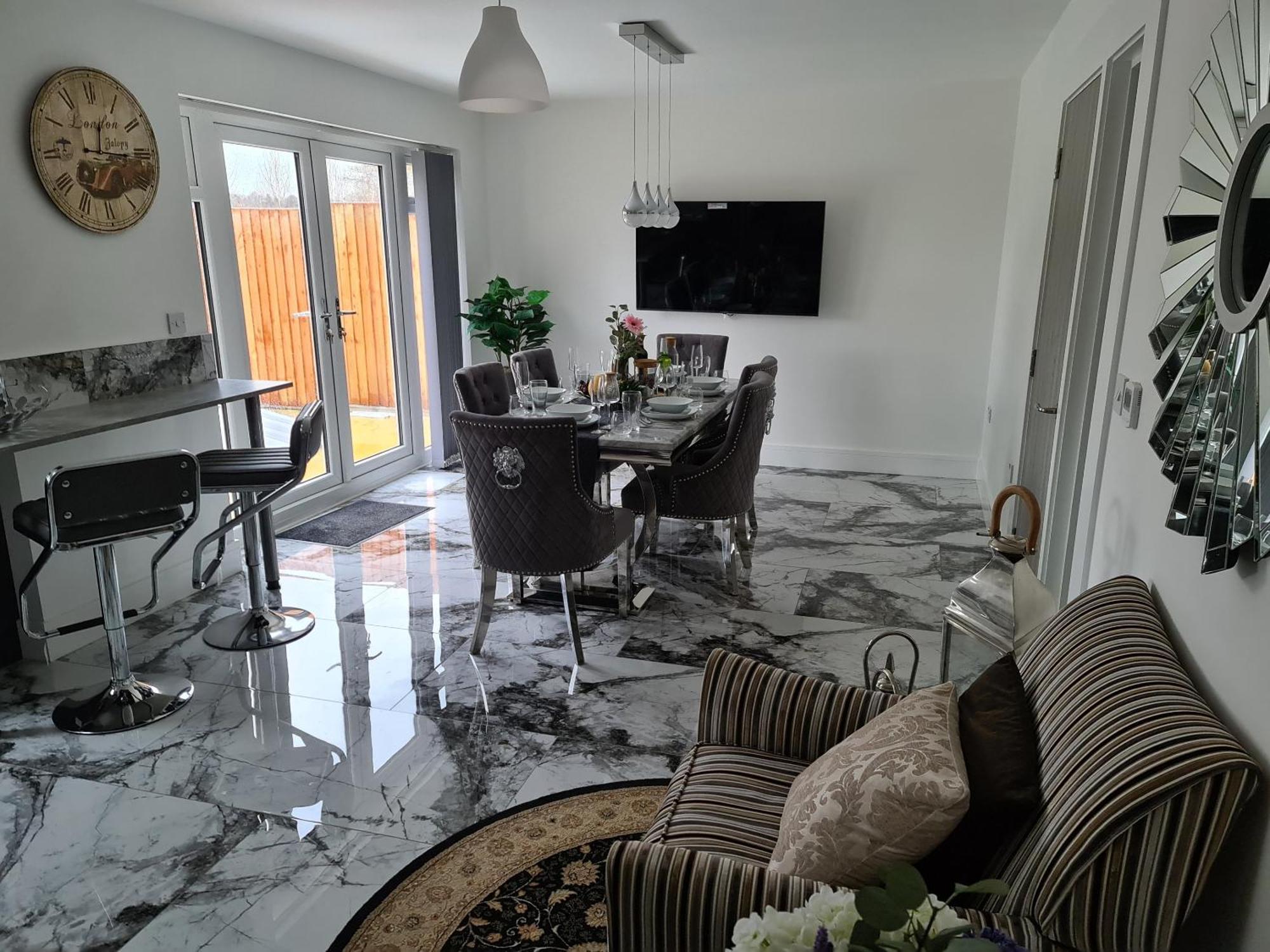 Sav 5 Bed Luxury Detached House In Leicester Humberstone Exterior foto