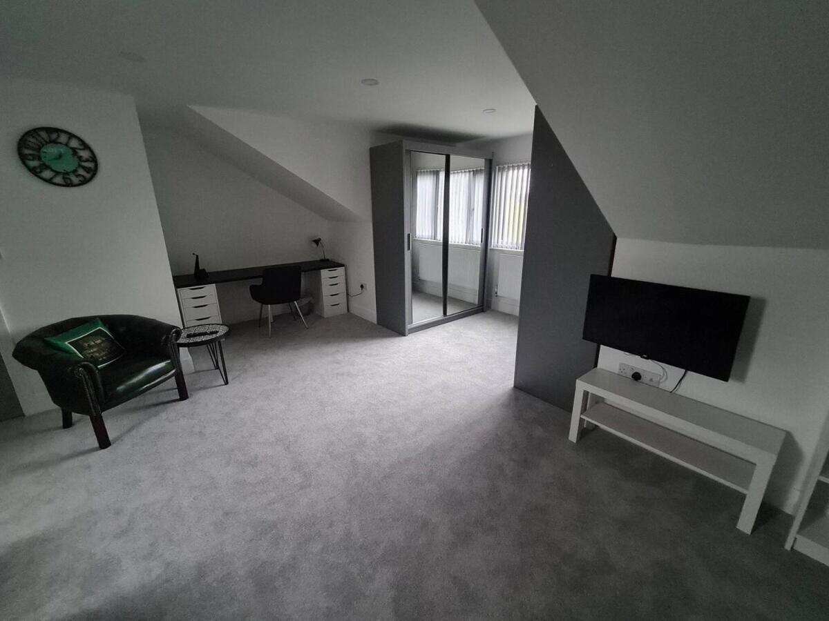 Sav 5 Bed Luxury Detached House In Leicester Humberstone Habitación foto